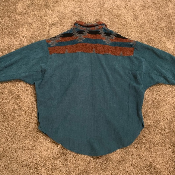 Women’s Aztec Shacket - Picture 3 of 3